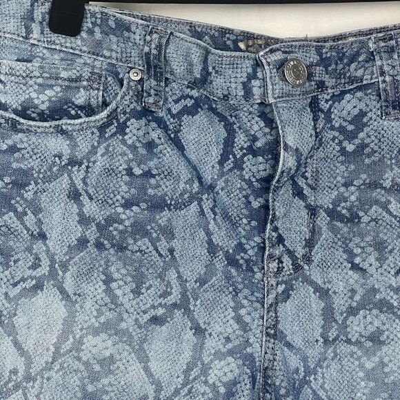 Seven7 Animal Print High Rise Weekend Short - Women’s 12 - Picture 3 of 6